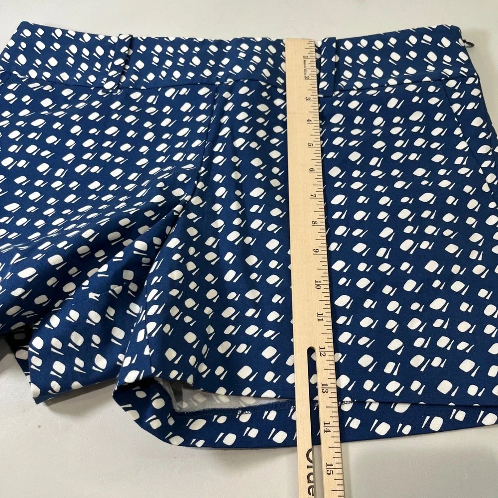 Ann Taylor City Short Women 8 Navy White Polka Dot Geometric‎ Preppy Casual